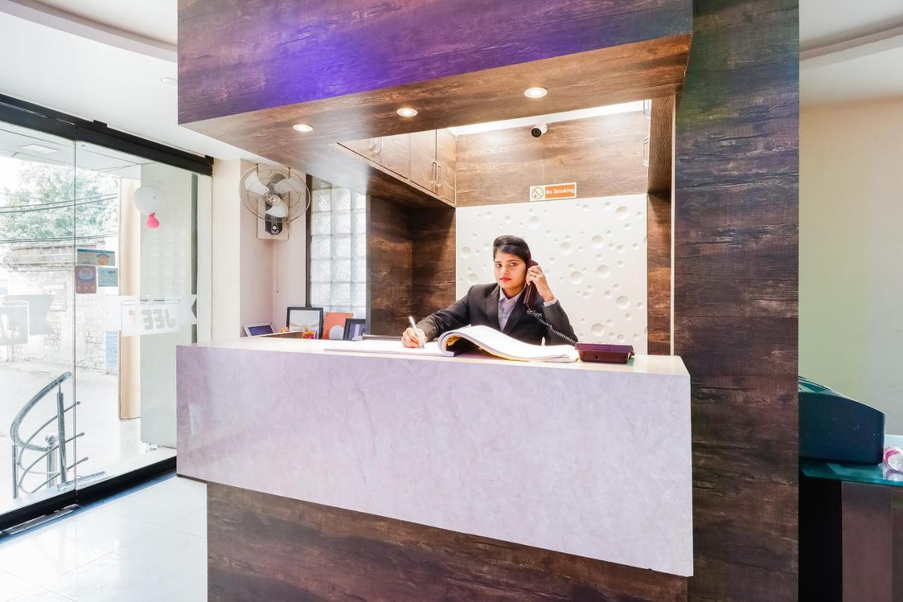Oyo 71149 Jeet Residency Rewa Exteriör bild